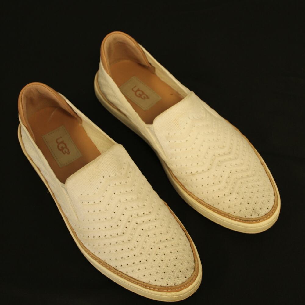 UGG Sammy Chevron Slip-on Casual Sneaker White Woven Women’s Size 9 READ